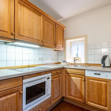 Semesterbostad Friesenhaus Kaeptn Hahn Hausteil 05 *